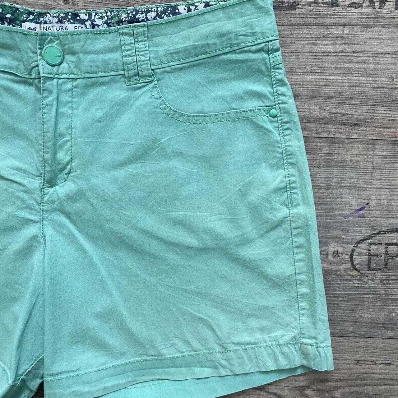 Lee Natural Fit Womens Green Shorts Size 12 Medium... - Depop