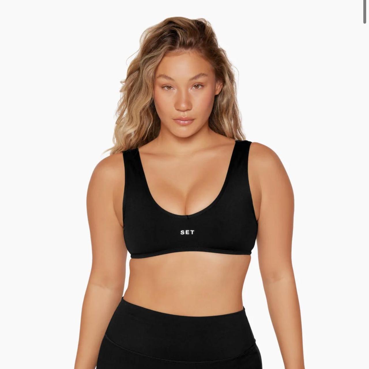 Set active dip bra in colour onyx Size small Depop