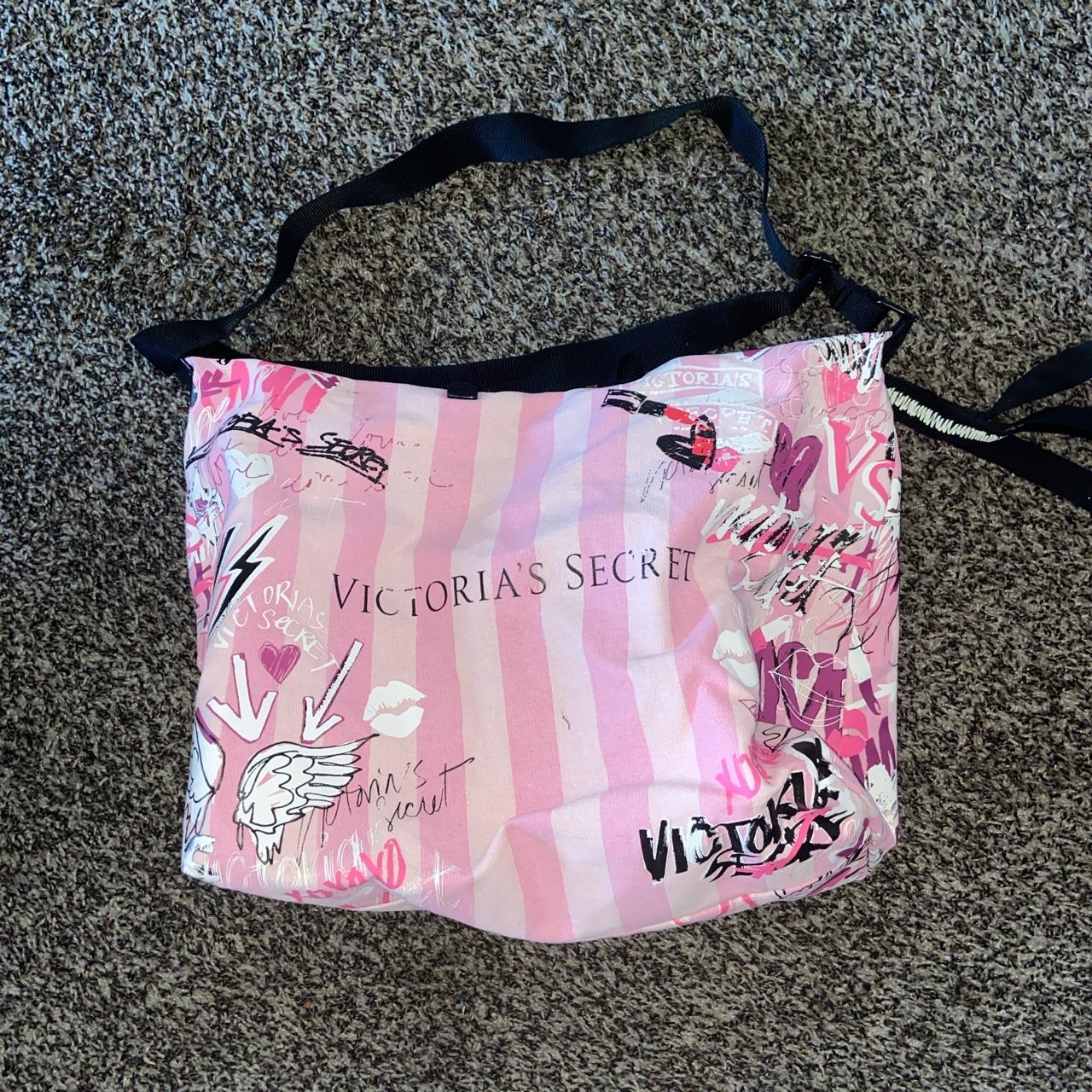Victoria's Secret 2018 Duffle Bag Needs a new home. - Depop