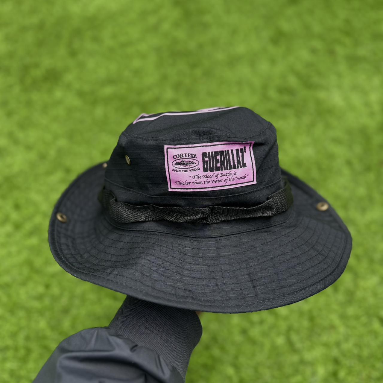 item listed by sourcekicksuk