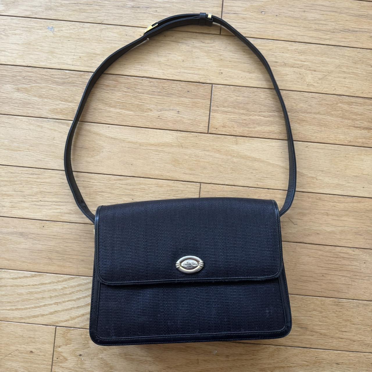 item listed by lexiandlo