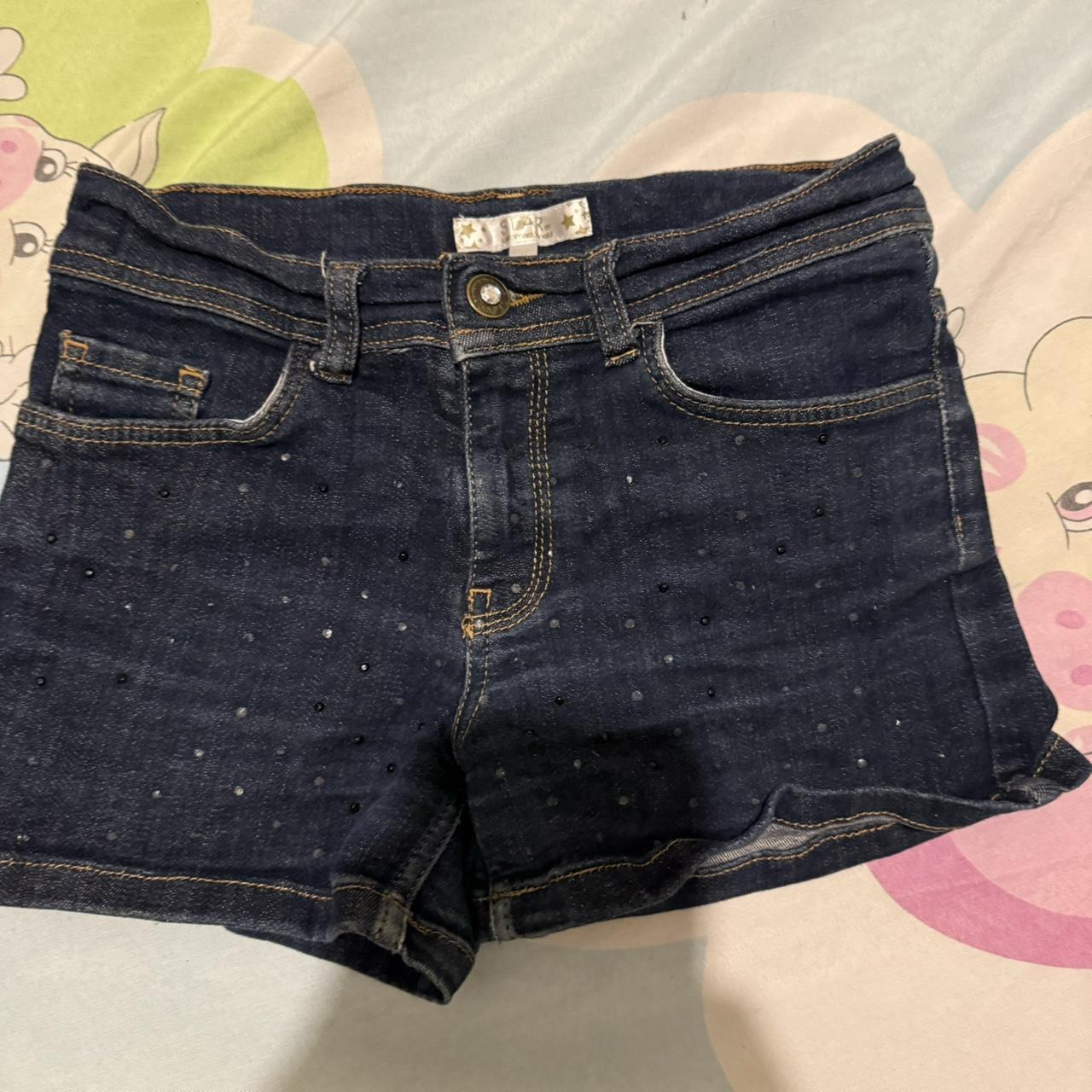 item listed by clarissa_xoxo