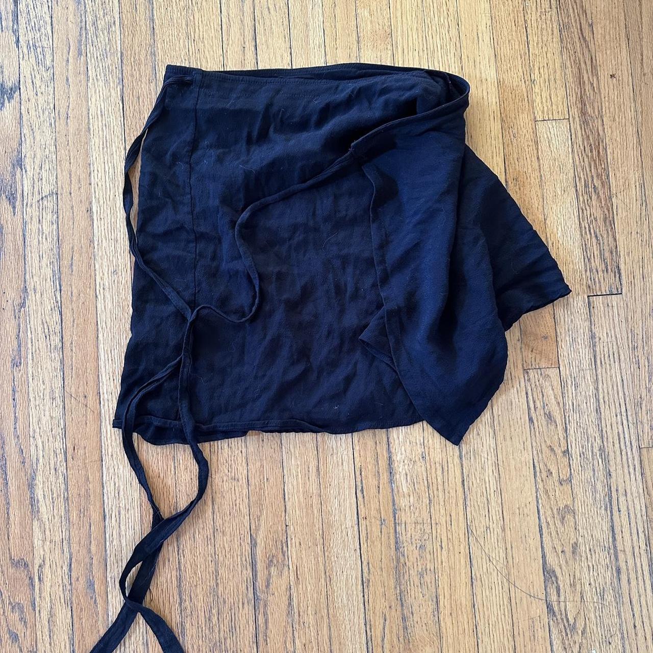 Brandy Melville Wrap skirt In great condition.... - Depop