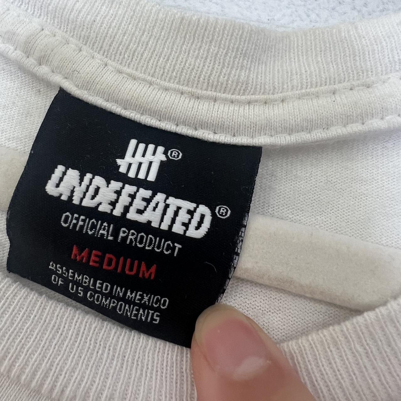 Undefeated Men's White and Green T-shirt (3)