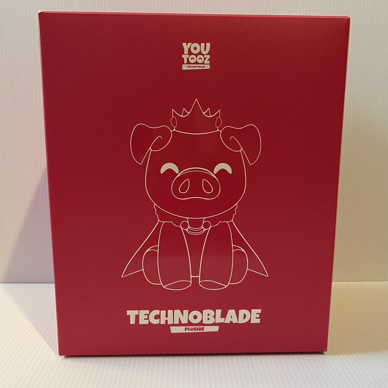 Technoblade sit plush selling youtooz