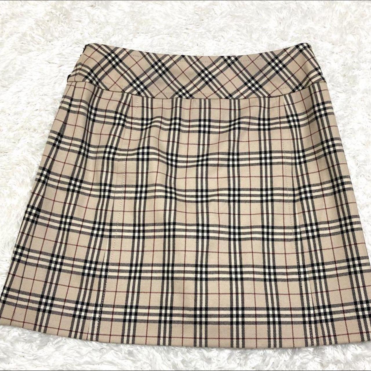 Burberry skirt discount depop