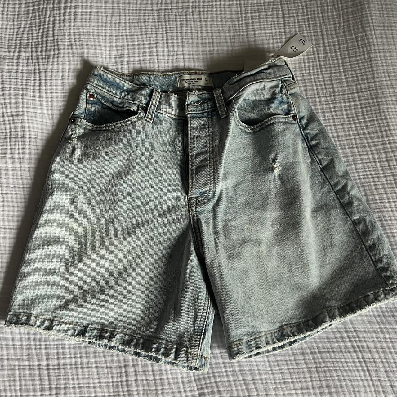 Abercrombie dad shorts curve love size 4 / 27 brand... Depop