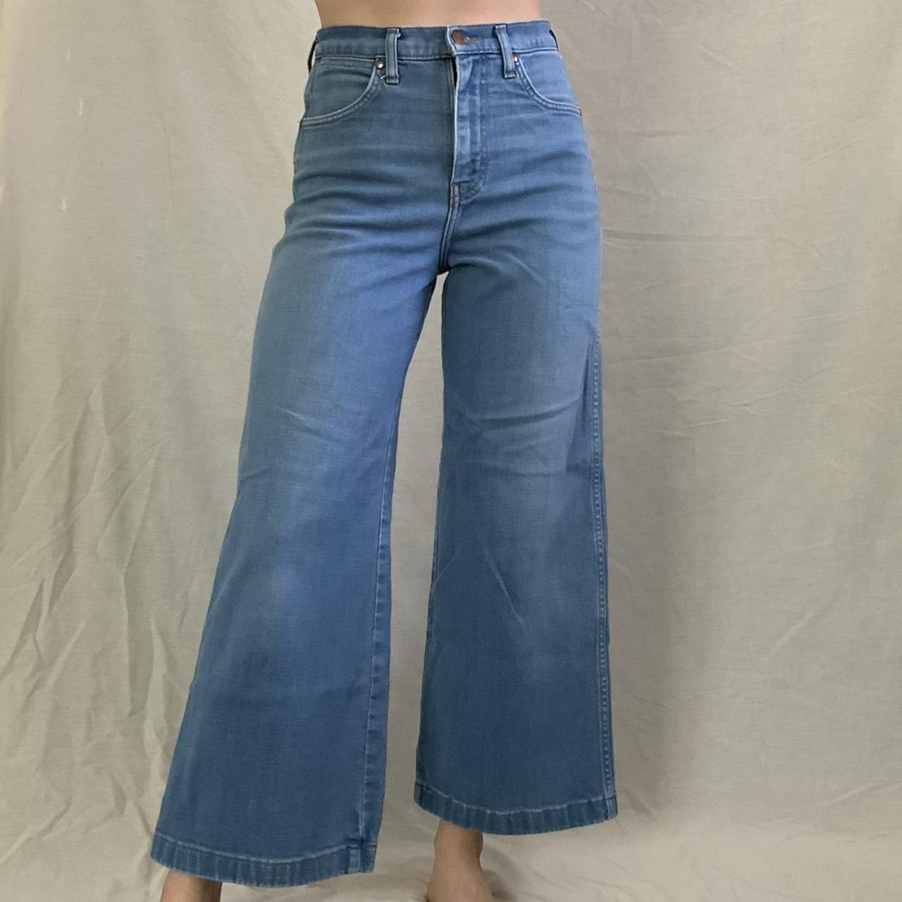 Wrangler Women's Blue Jeans | Depop