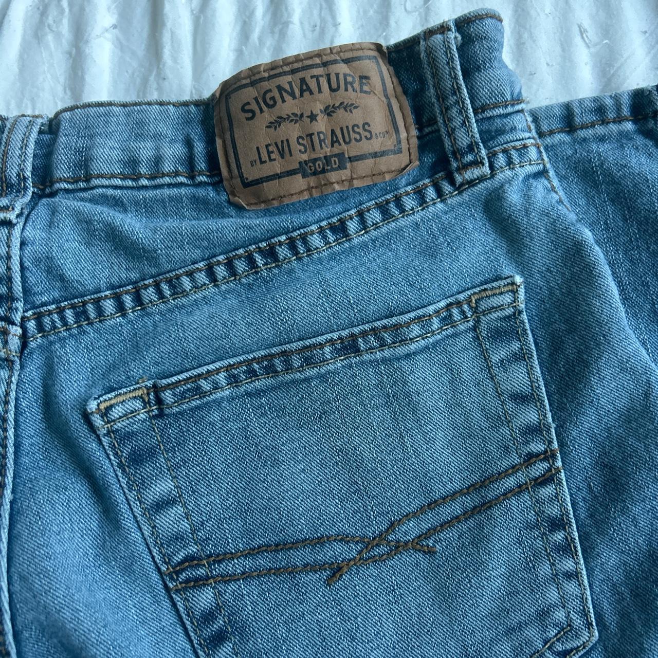 Levis signature outlet gold