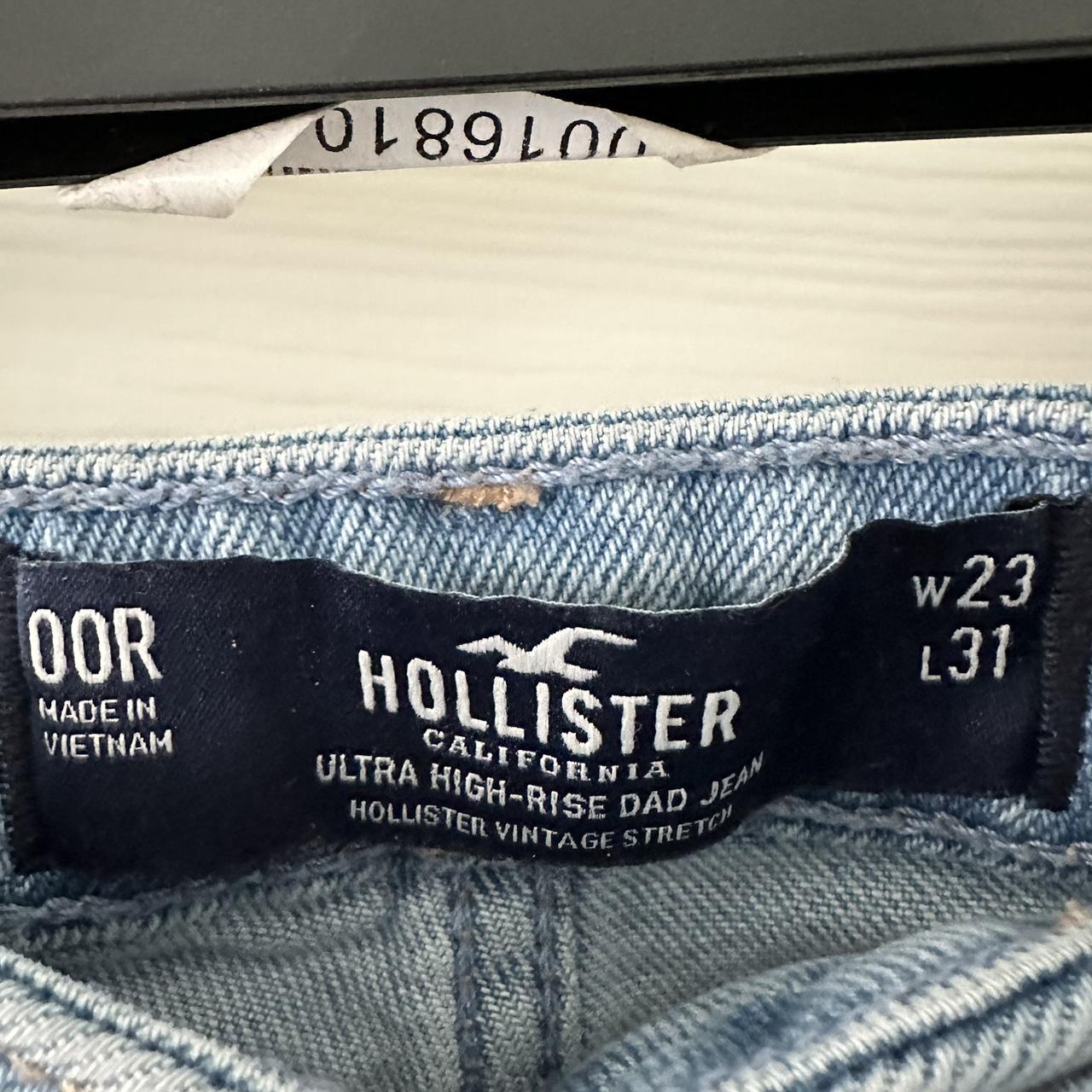 Hollister Ultra High-rise Dad Jeans, W23 And L31,... - Depop