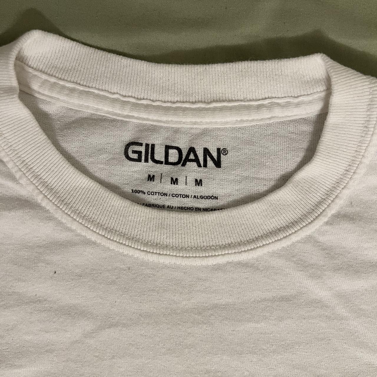 Gildan Men's White and Red T-shirt | Depop
