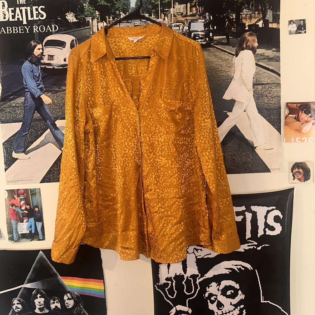 item listed by cleaningoutmycloset24_