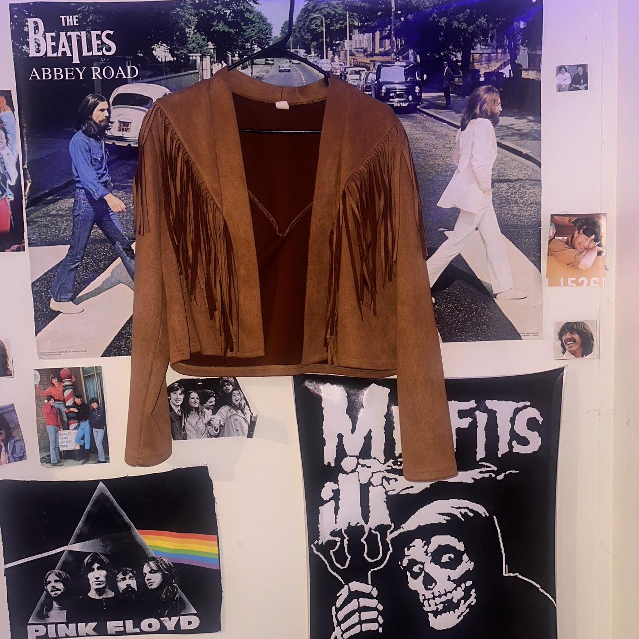 item listed by cleaningoutmycloset24_