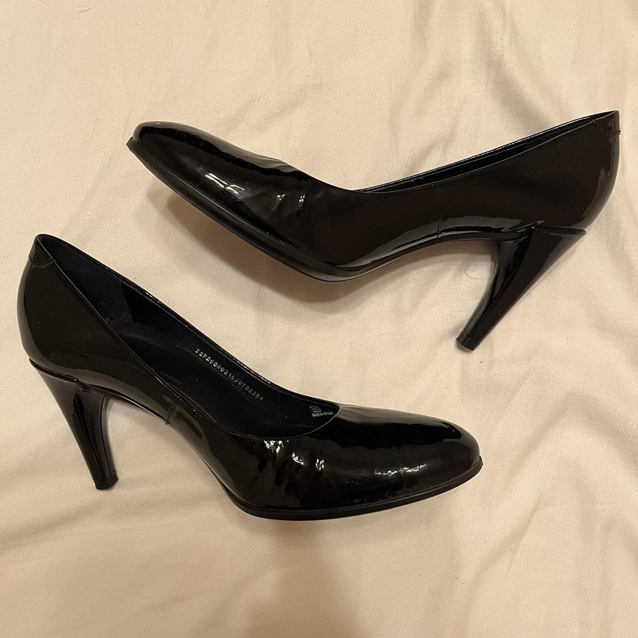 Ecco black heels best sale