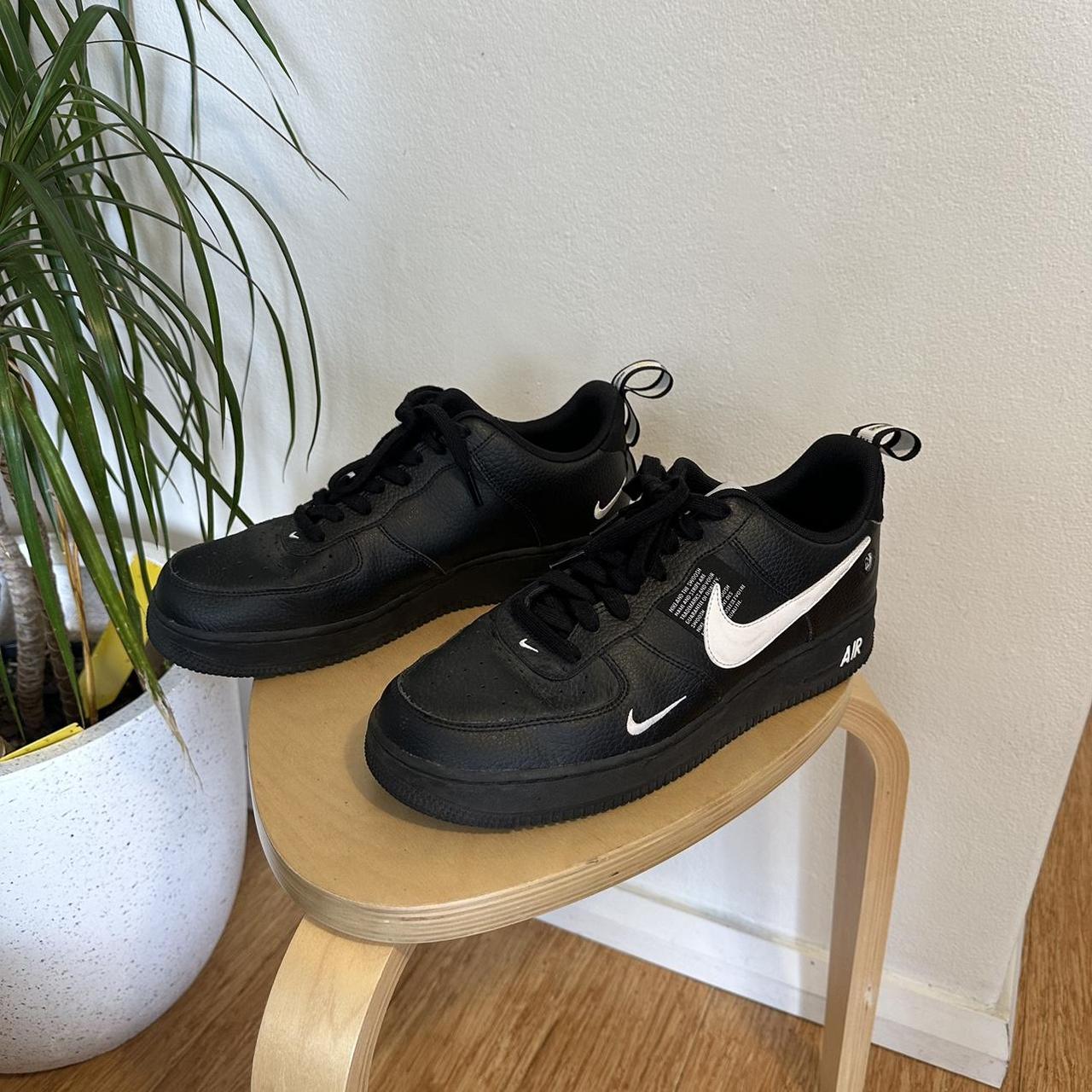 air force 1 lv8 overbranding black