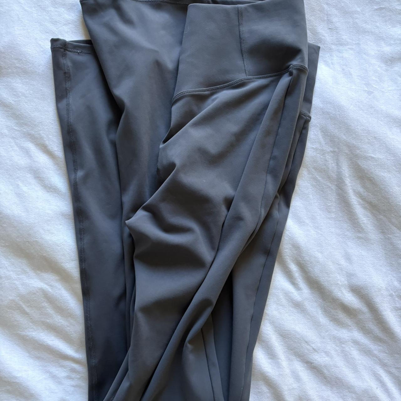 vuori studio flare yoga pants ash blue - Depop