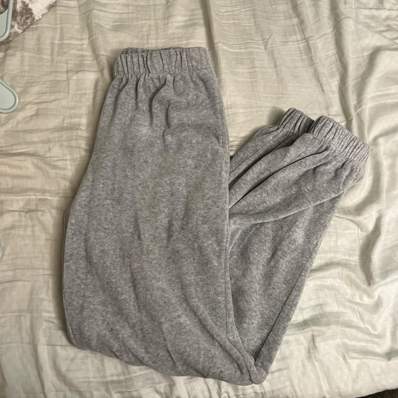 Brandy Melville grey john galt rosa sweatpants