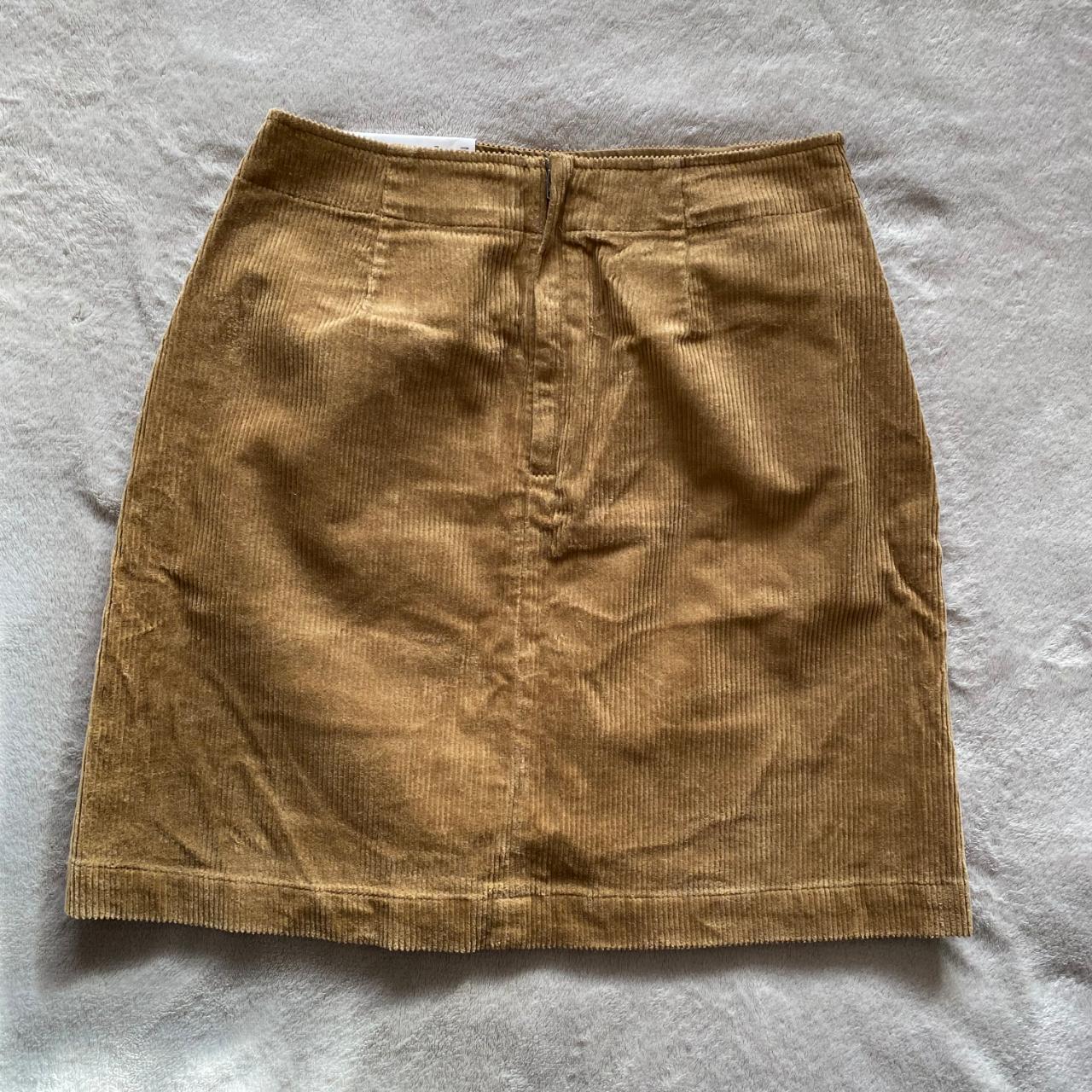 Uniqlo Brown Cord Mini Skirt • Colour is brown. •... - Depop