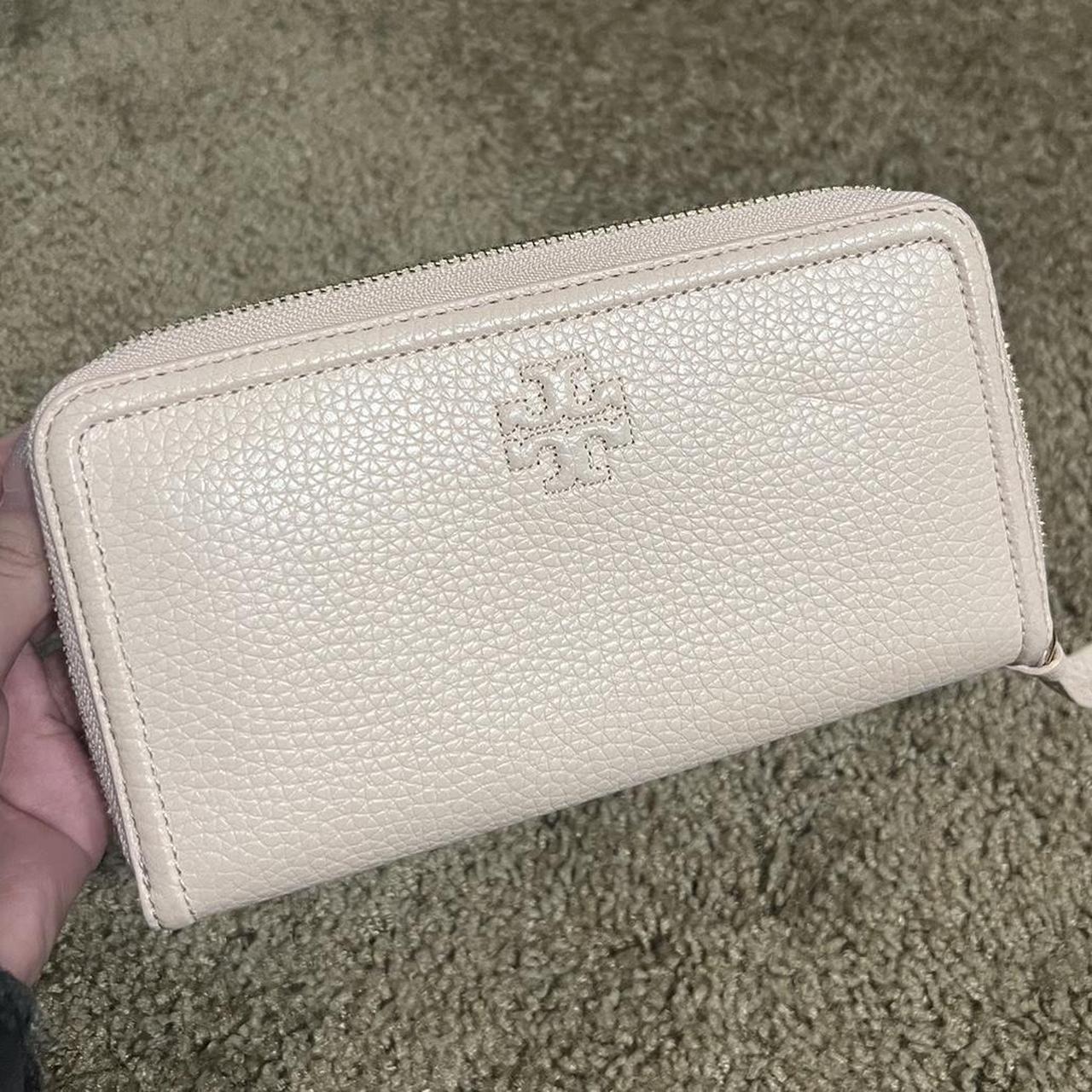 How to Tell if Your Tory Burch Handbag is Genuine: The Mark of Quality –  Too Good To Be Threw