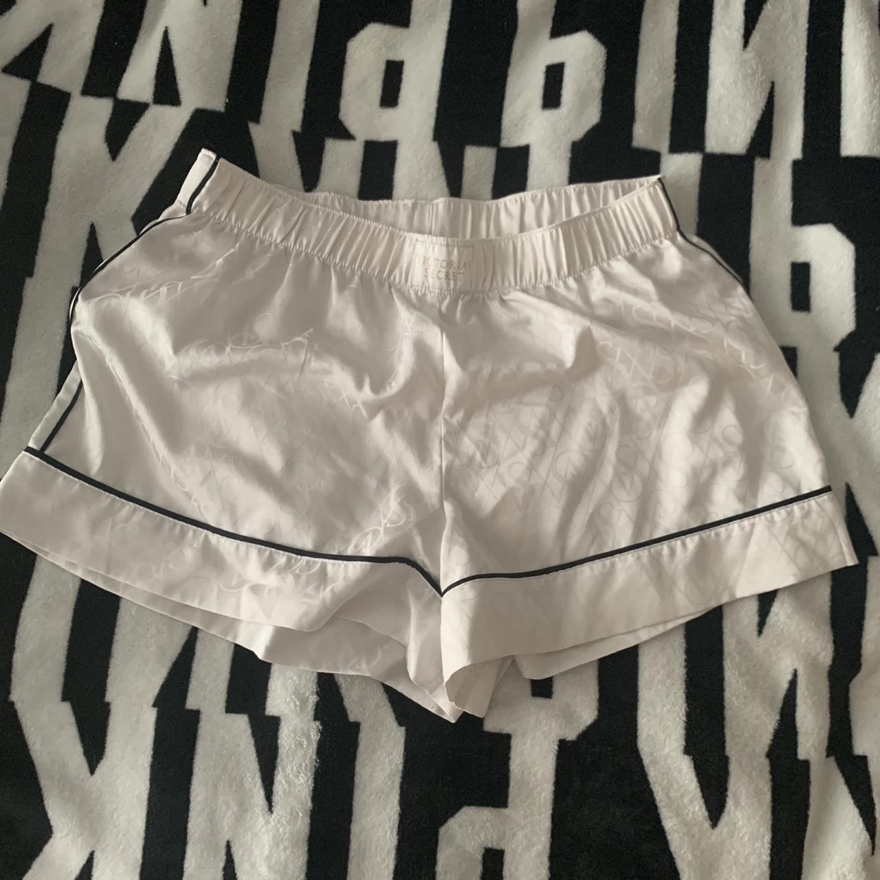 item listed by l0v4f0rl1f3