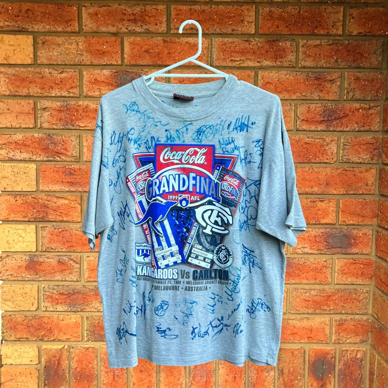 KangaROOS Men's Grey and Blue T-shirt | Depop