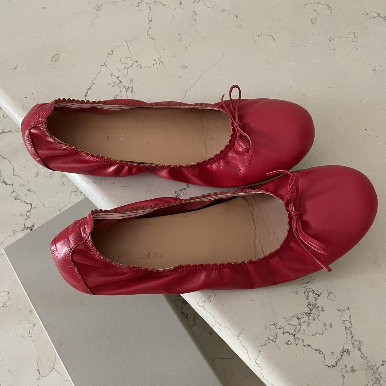 Ballerino in vitello rosso MAURO LEONE - numero 40 -... - Depop