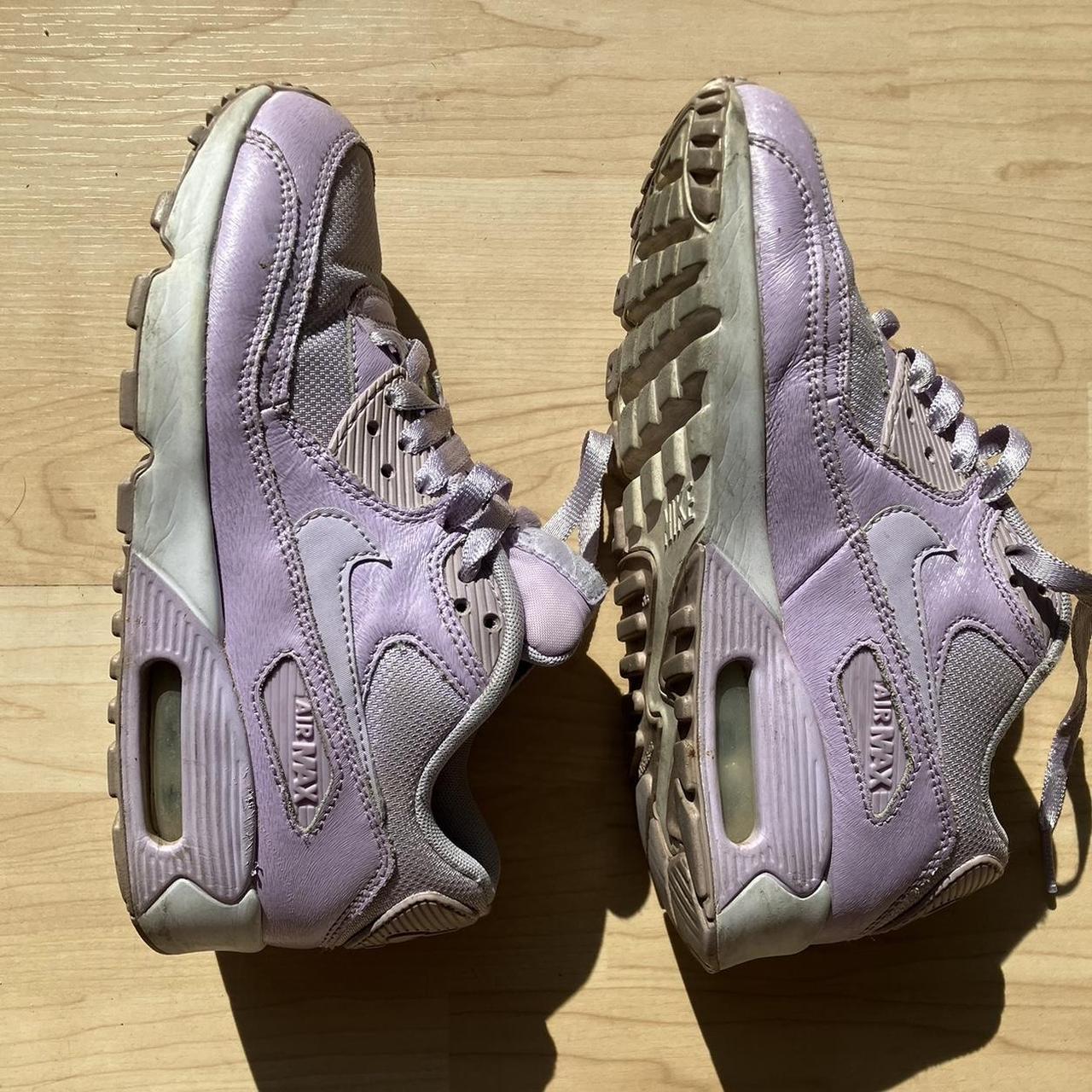 lilac lavender purple nike air max sneakers these