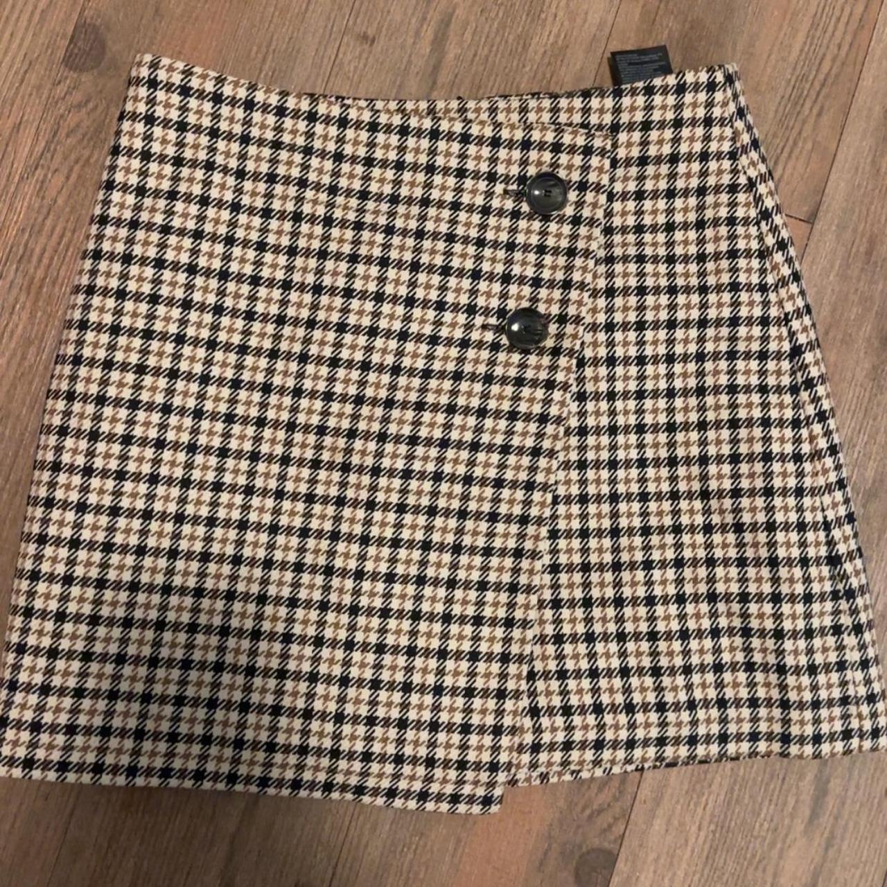 plaid h&m skirt no signs of wear - Depop