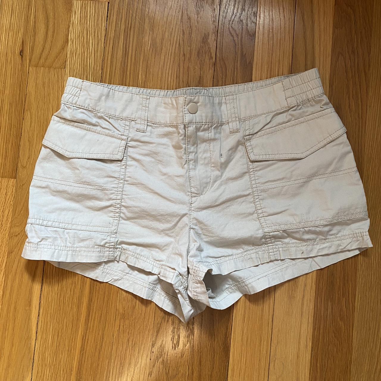 super cute cargo shorts from H&M! bought these last... - Depop