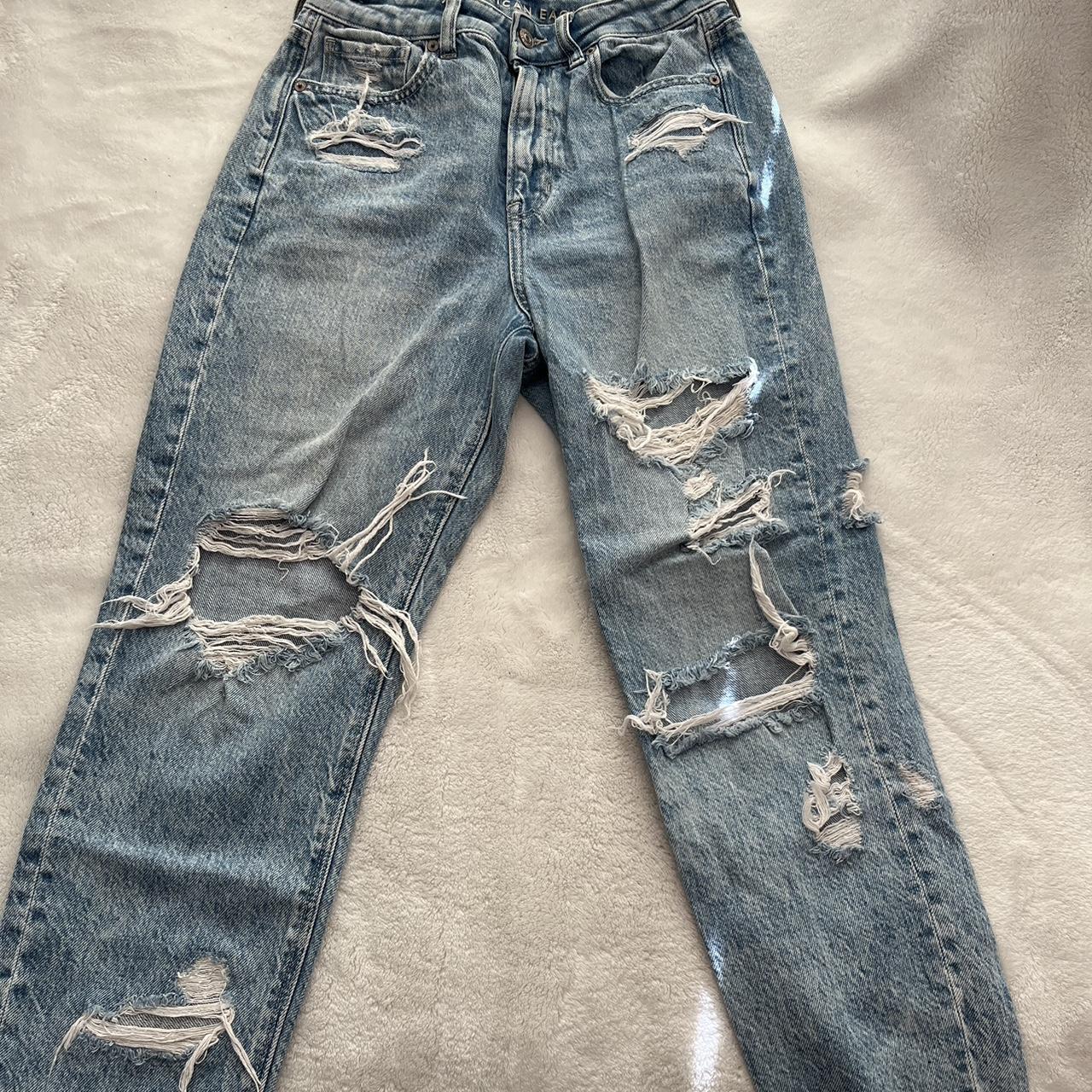 - American Eagle Mom ripped jeans - size 4 SHORT -... - Depop