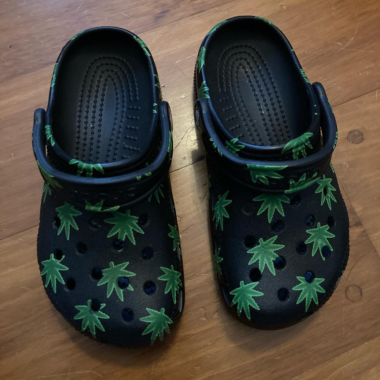 30 crocs online