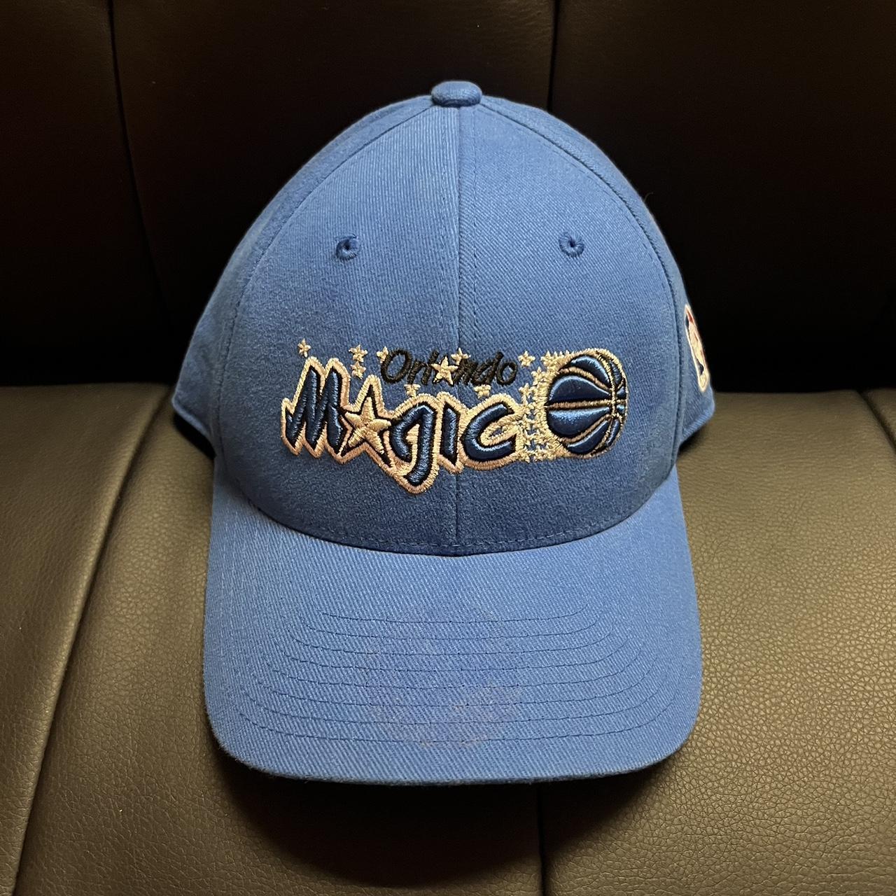 item listed by winnsneakers
