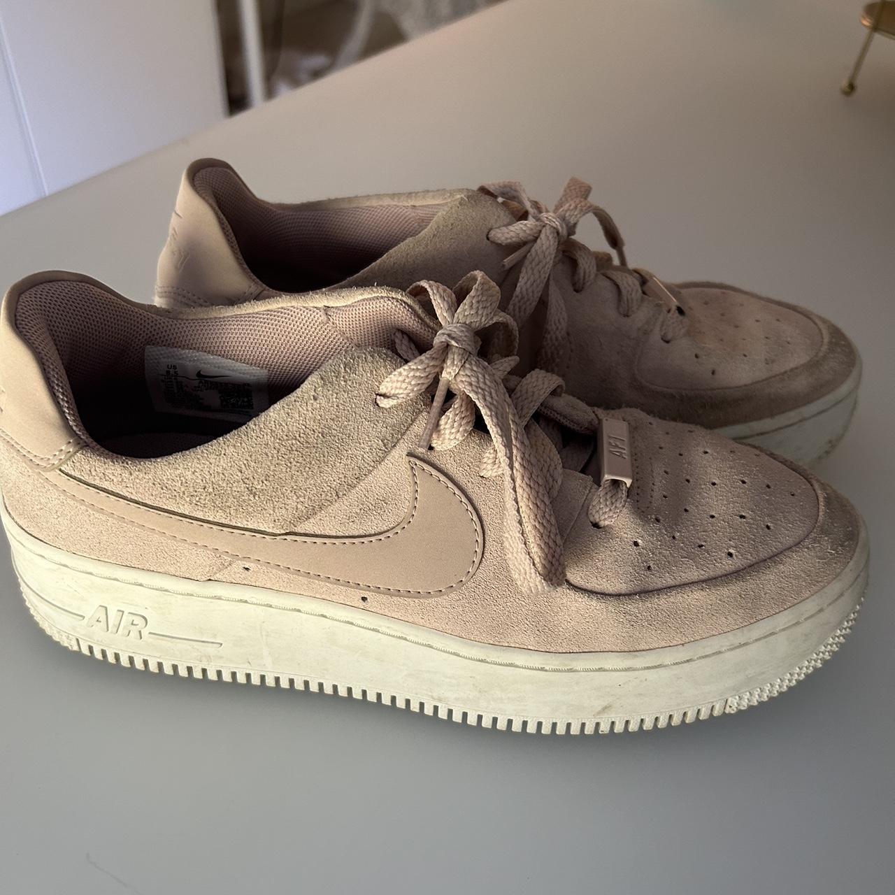 item listed by poppyyriall