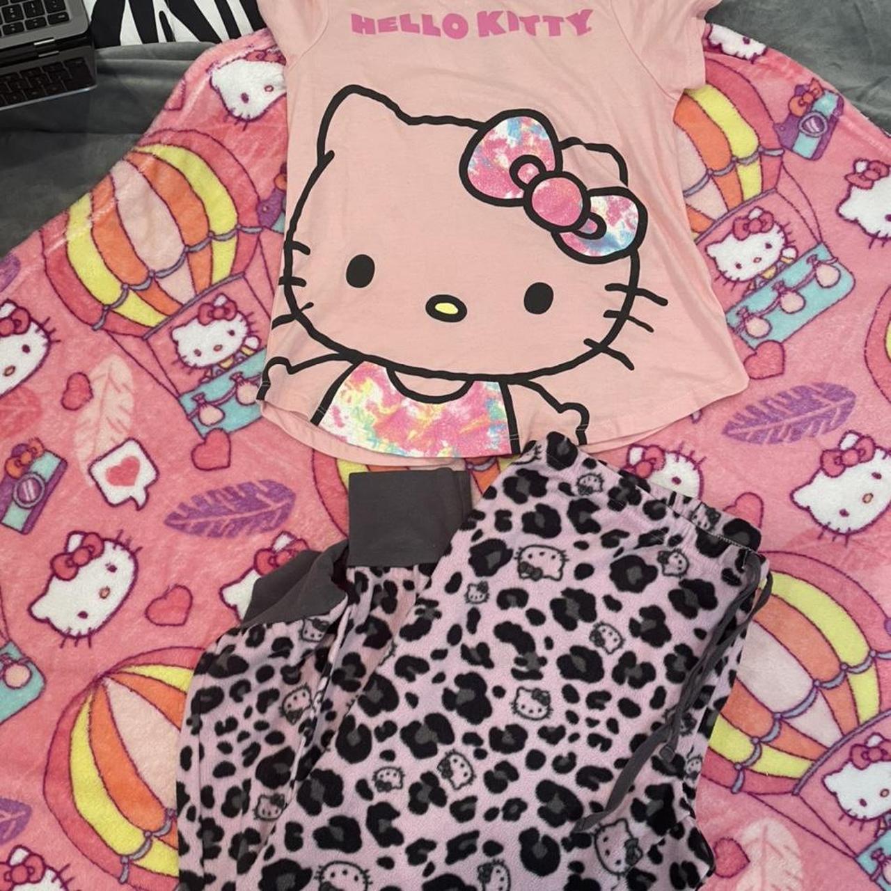 Hello Kitty Women's Pajamas 