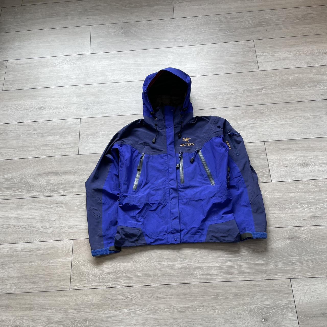 MAKE ME AN OFFER‼️‼️‼️‼️‼️ Vintage Y2K Arc'teryx... - Depop