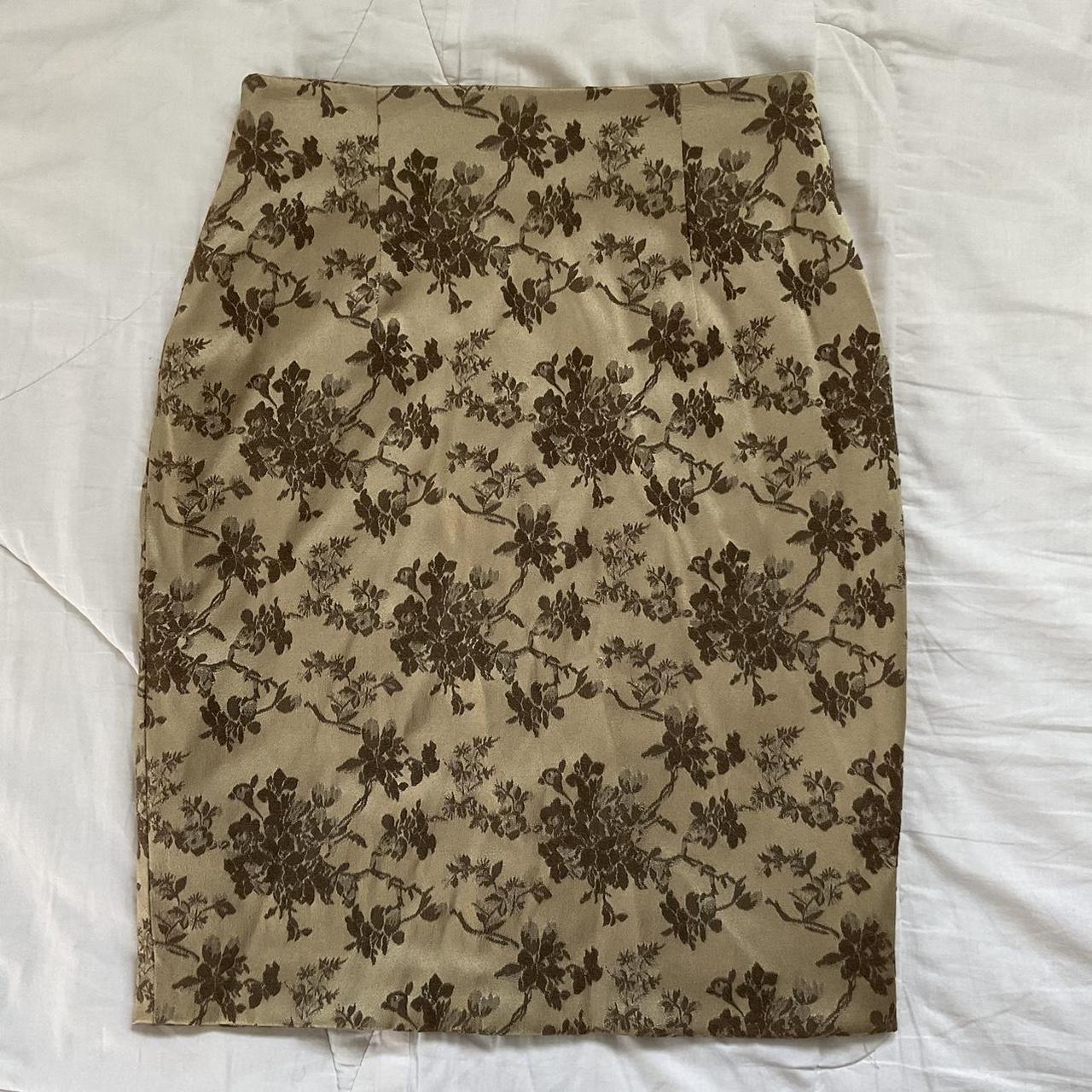 Khaki pencil outlet skirt floral