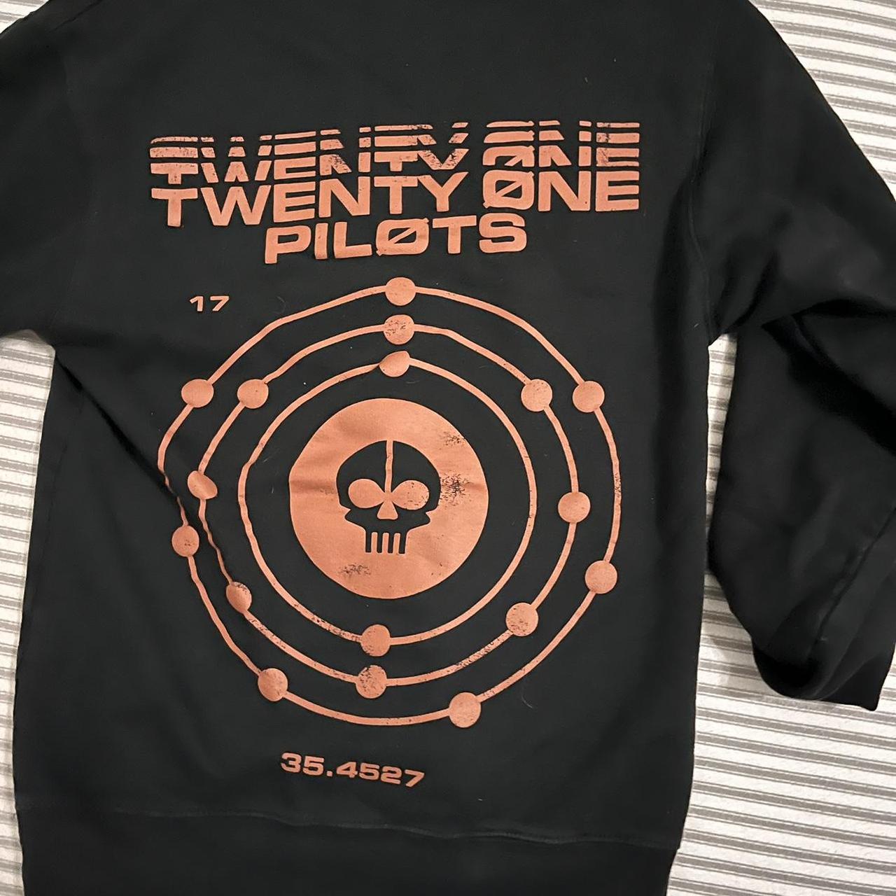 twenty one pilots poisonous vibrations hoodie worn Depop