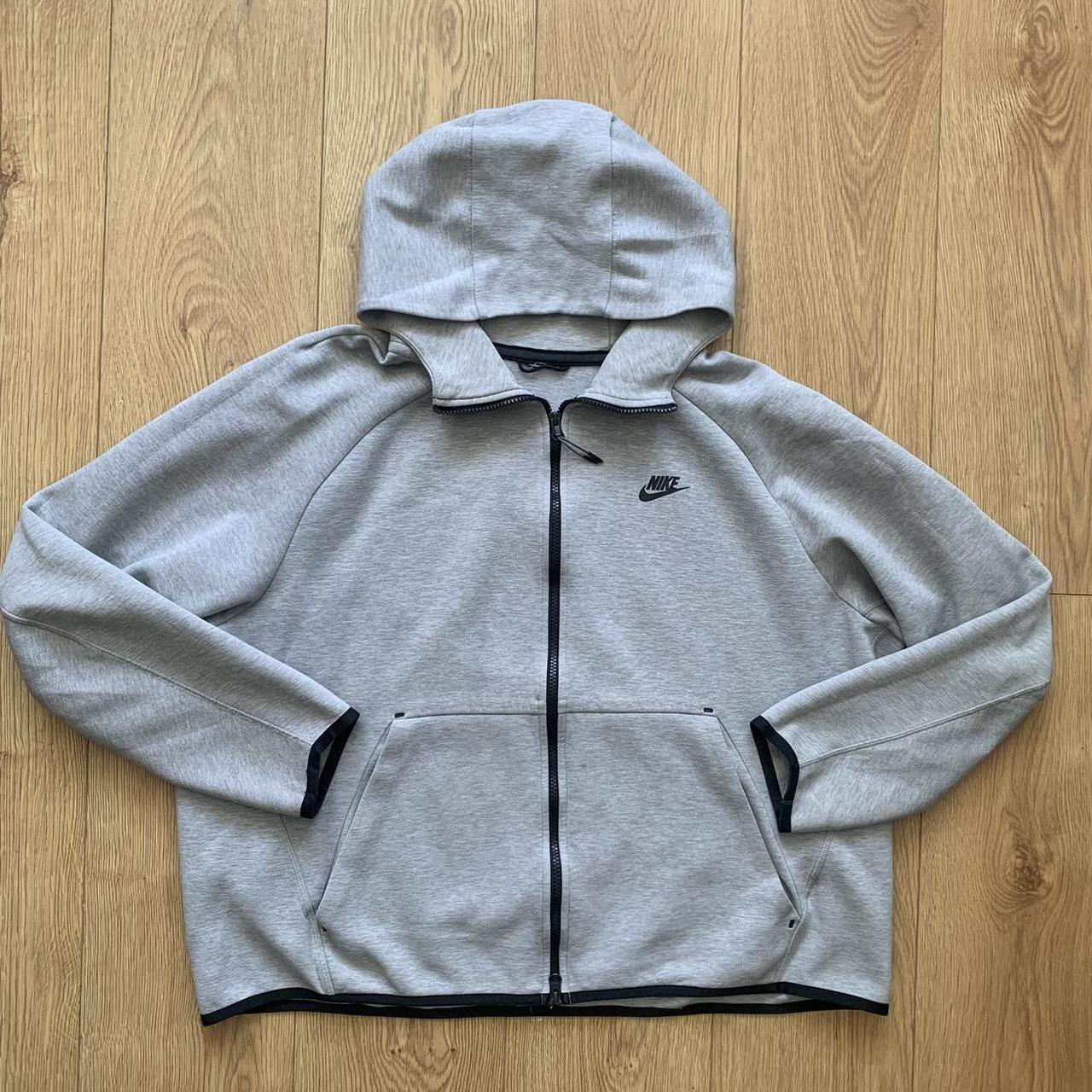 Nike Men's Grey Hoodie | Depop