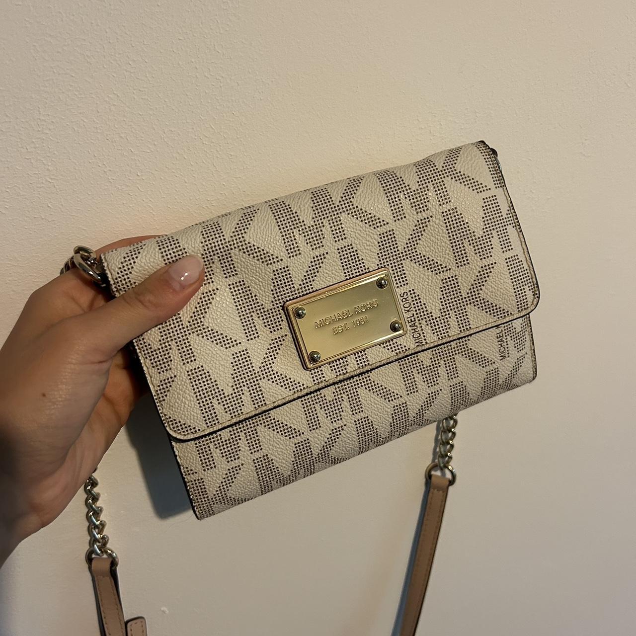 Michael Kors beige top crossbody and wallet like new