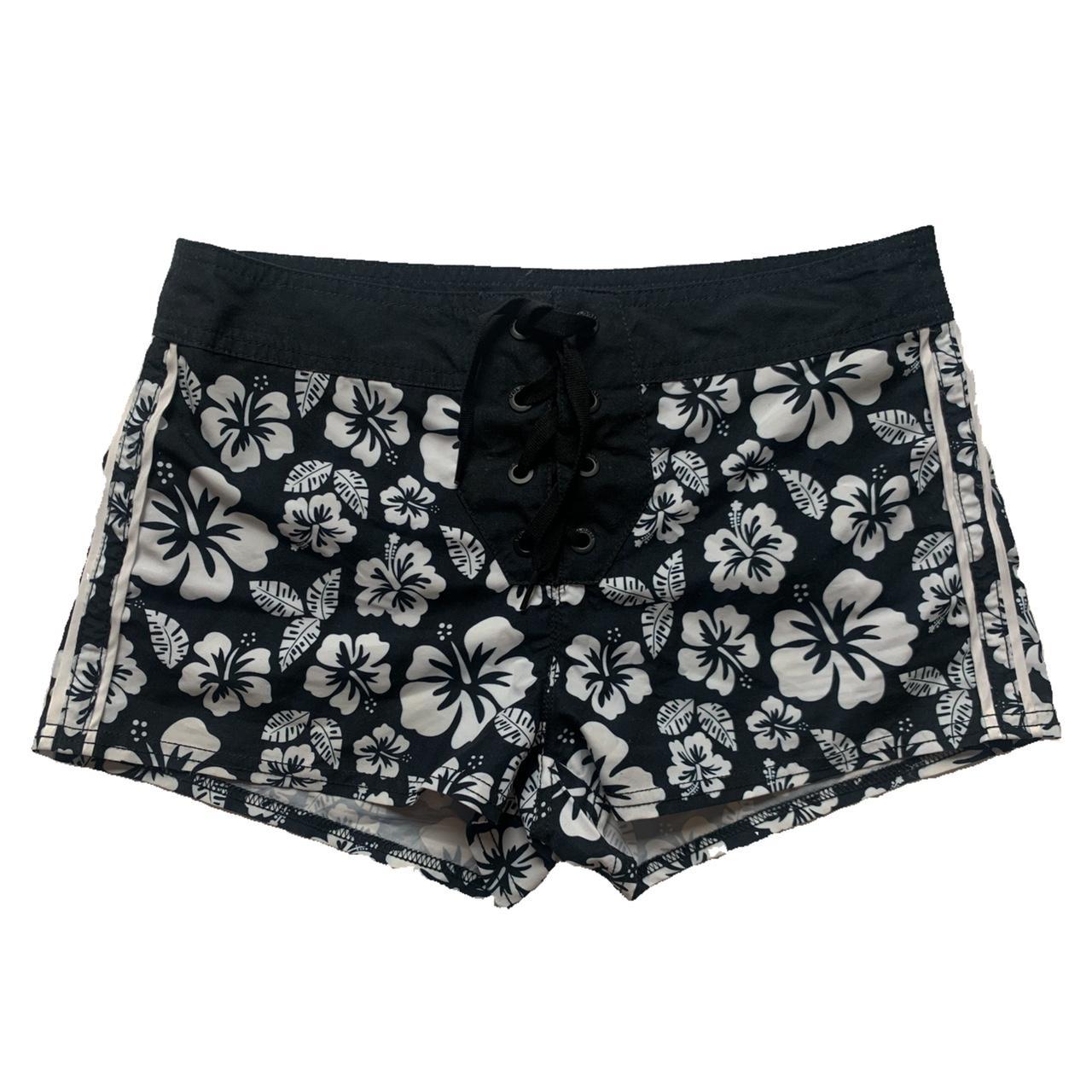 Hawaiian Print Lace Up Board Shorts the... Depop