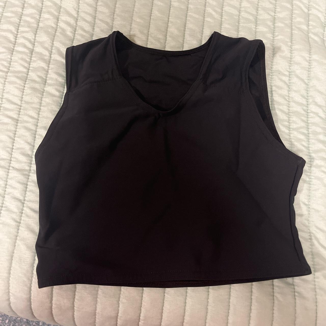 GC2B Binder size M, used but in good shape. Probably... Depop