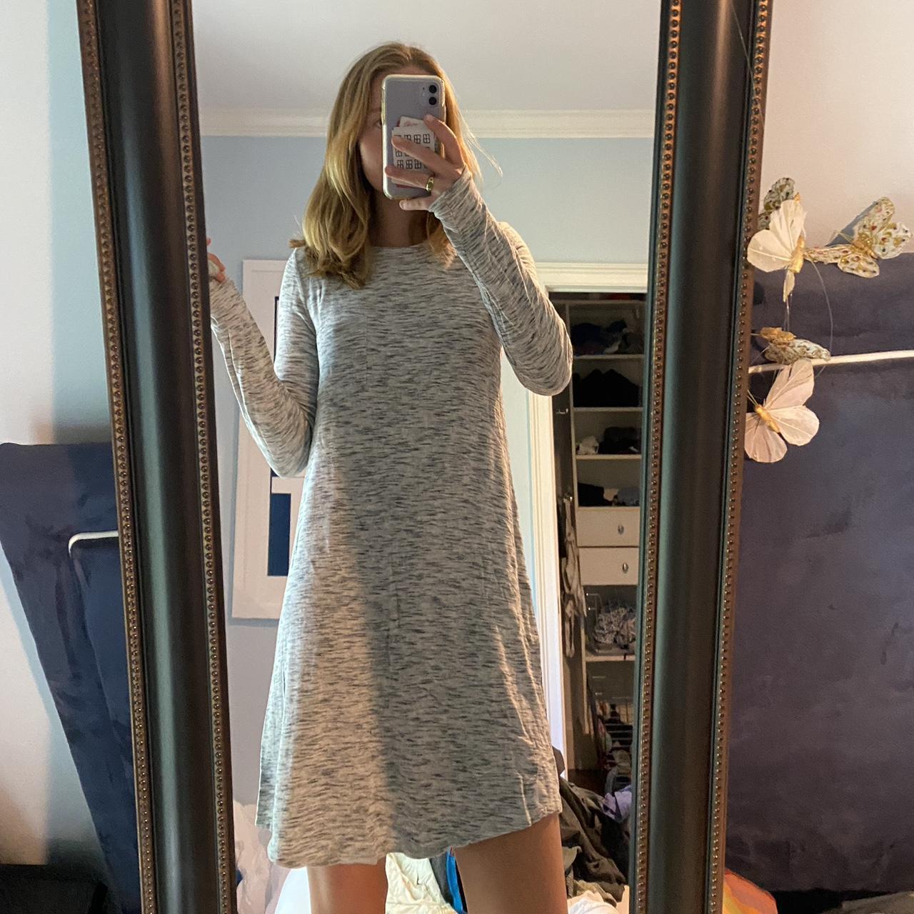 Abercrombie and Fitch comfy gray dress in size S.... - Depop