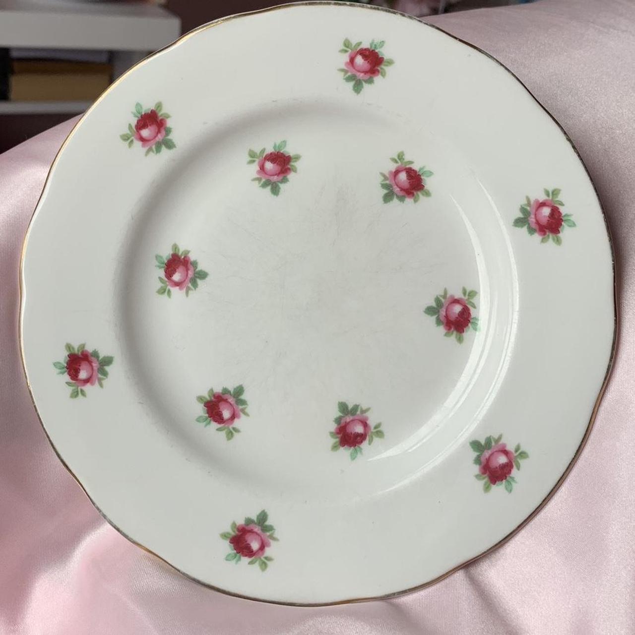 pretty floral plate! super cute, perfect condition... - Depop