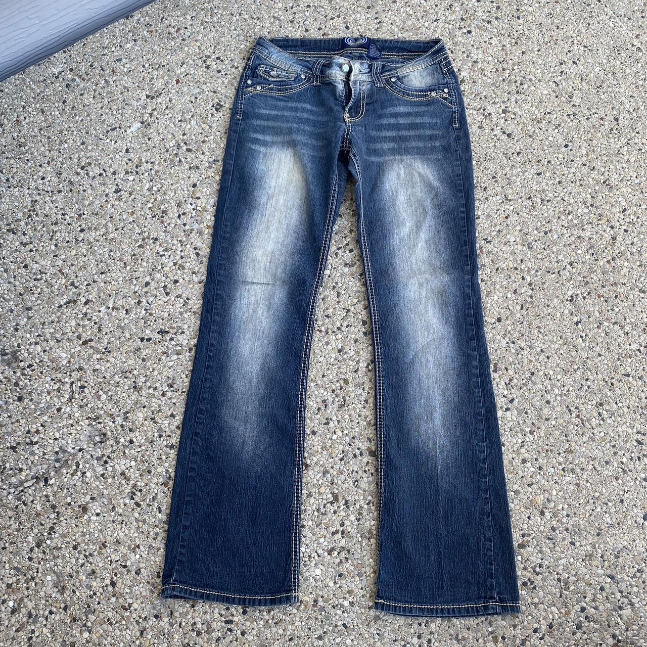 Angel jeans Size 7 Fit best for a size 5 - Depop