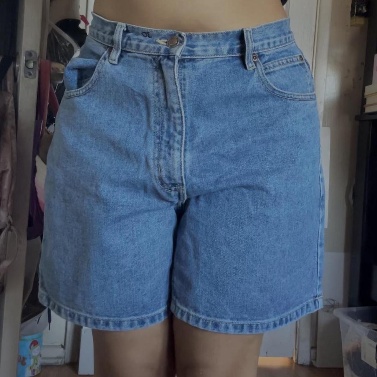 cute mom denim shorts! thrifted them with the “30”... - Depop