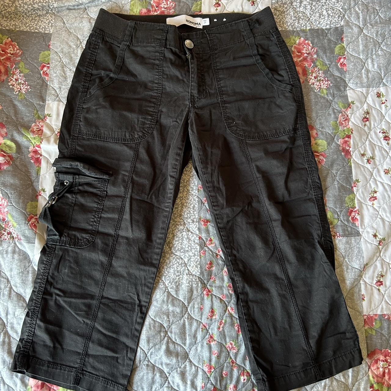mid rise capri cargo black pants with cool pockets... - Depop