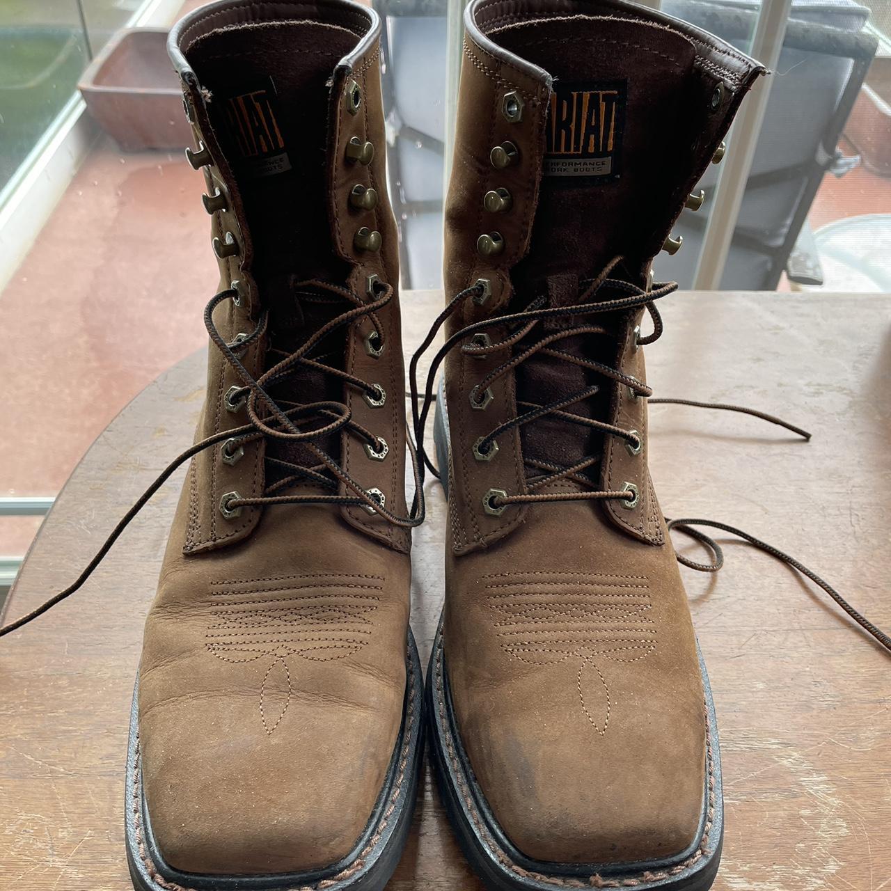 Men's size 10 Ariat boots from boot barn and a L/XL - Depop