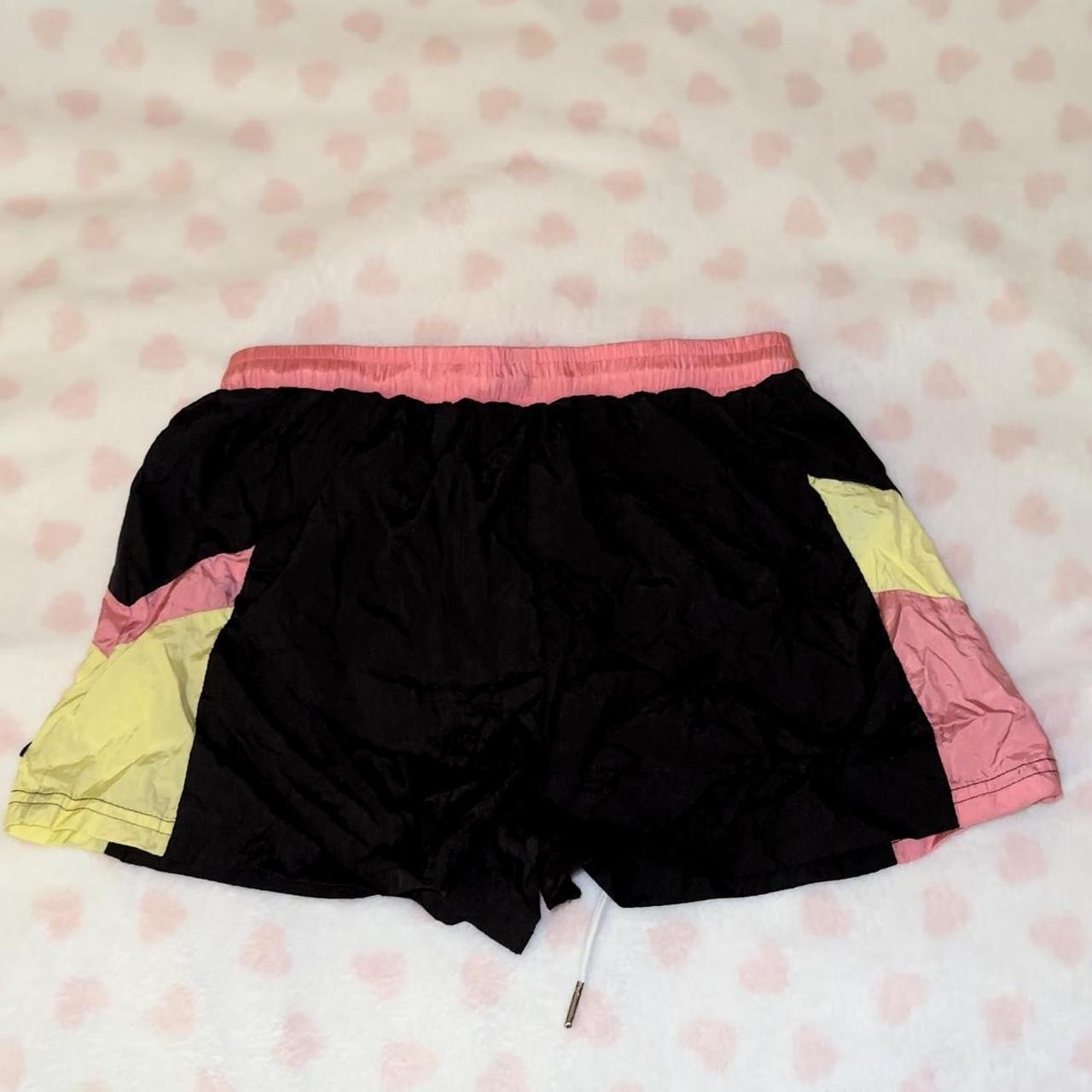 Ellesse Women's Black and Pink Shorts (2)
