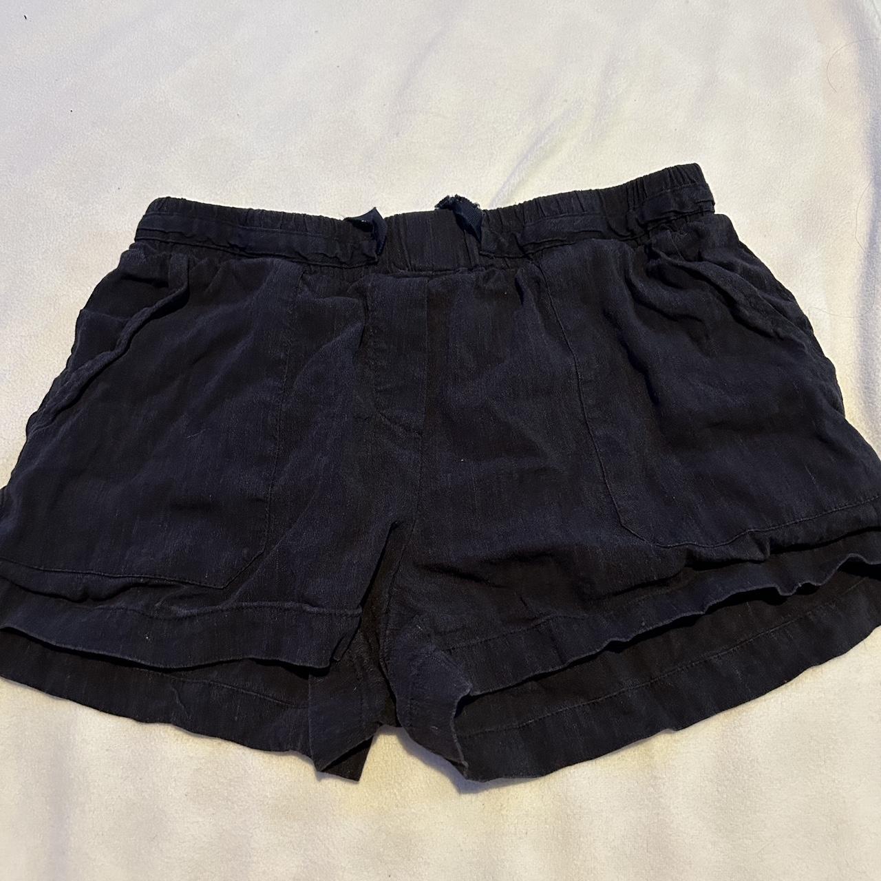 Drew Women's Navy Shorts | Depop