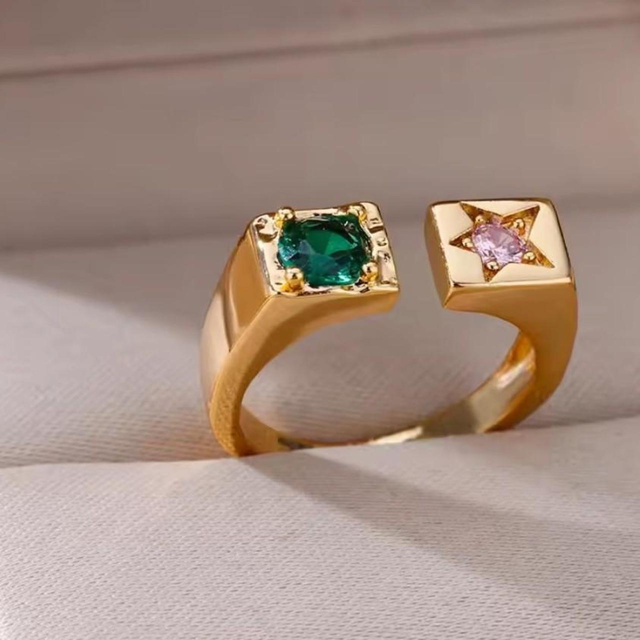 item listed by lux_jewellery
